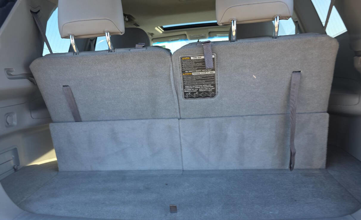 Used 2013 Toyota Highlander SE image 2