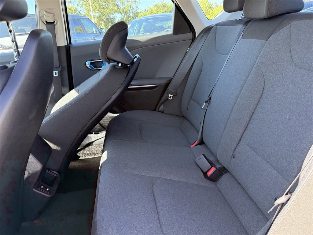 New 2025 Kia K4 LXS image 18