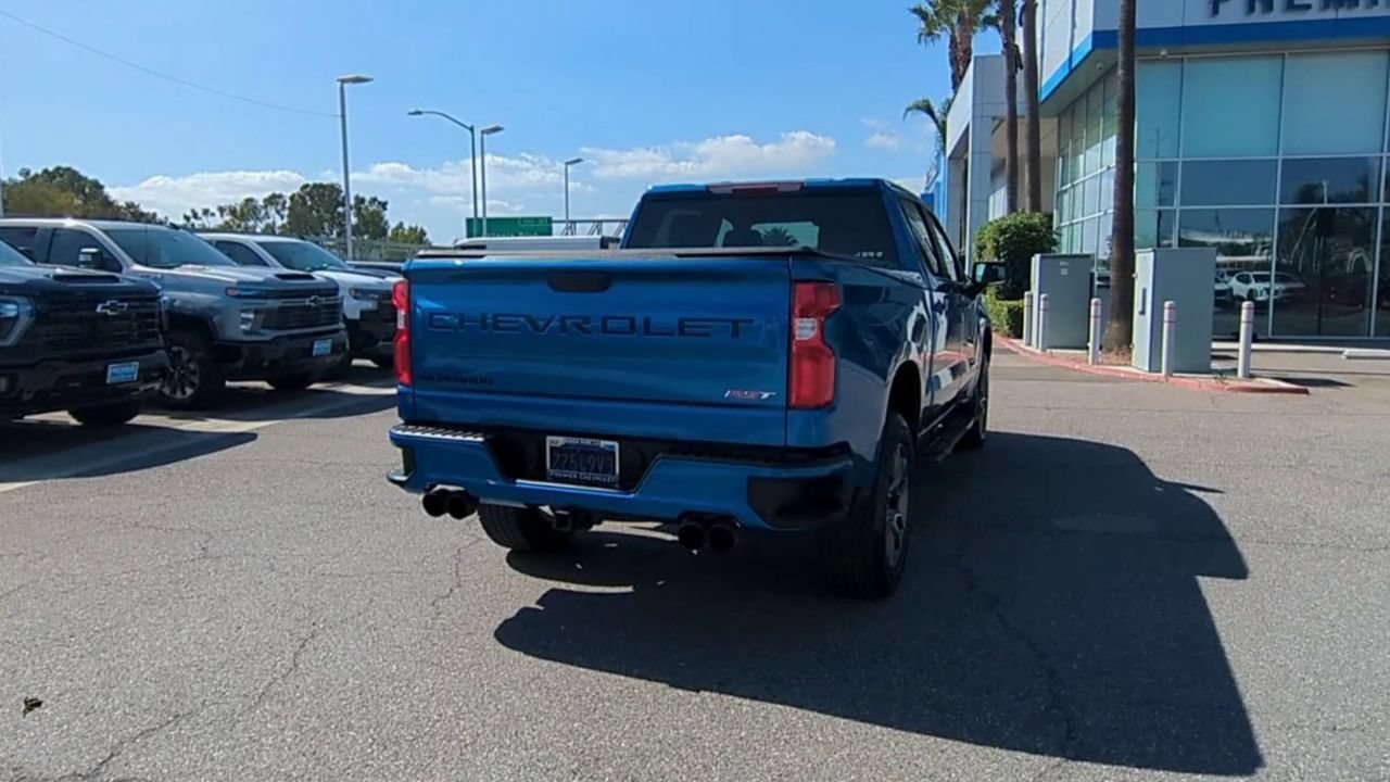 Used 2023 Chevrolet Silverado 1500 RST w/ Z71 Off-Road Package AWD/4WD image 7