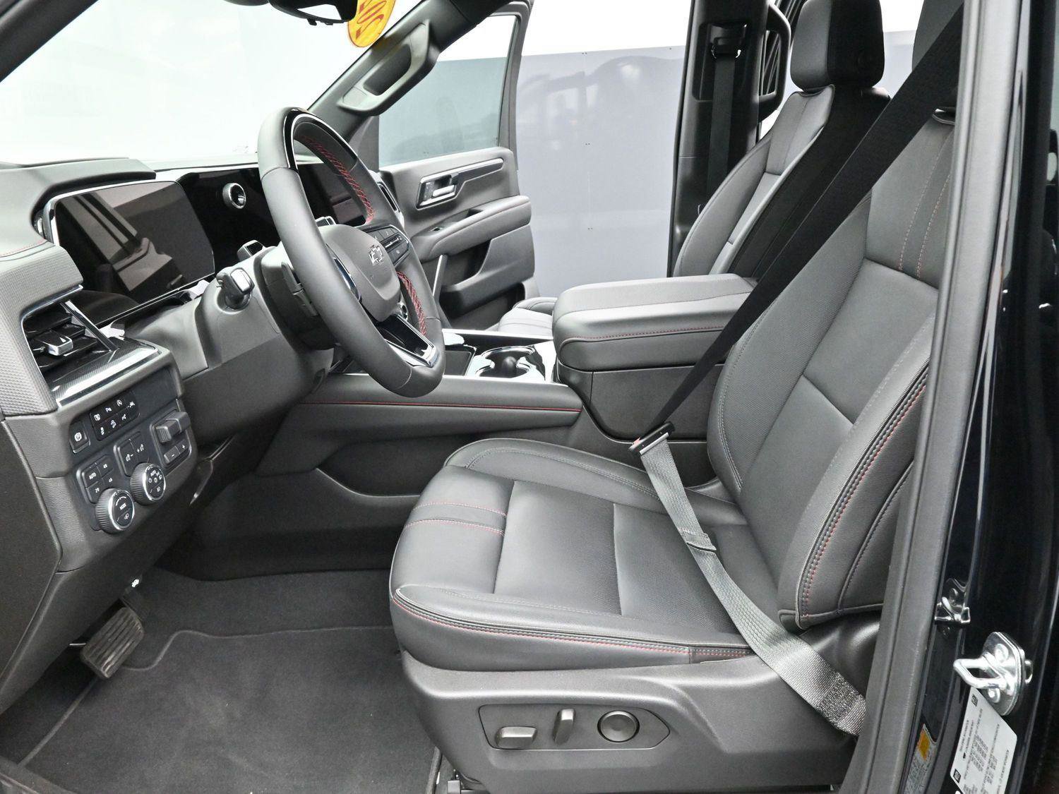 Used 2025 Chevrolet Tahoe RST w/ Advanced Technology Package image 16