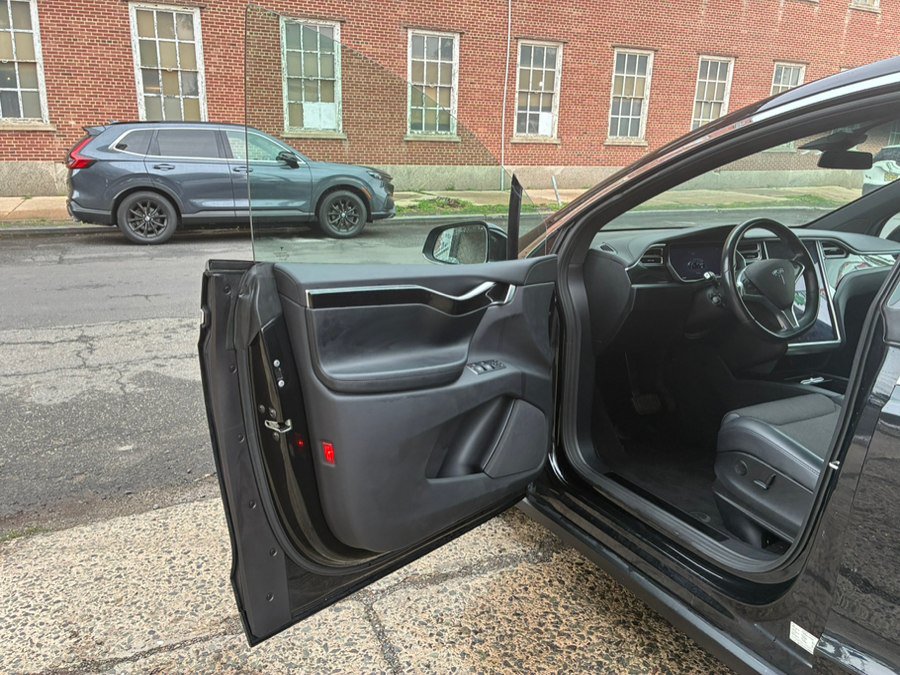 Used 2018 Tesla Model X 75D AWD/4WD image 15