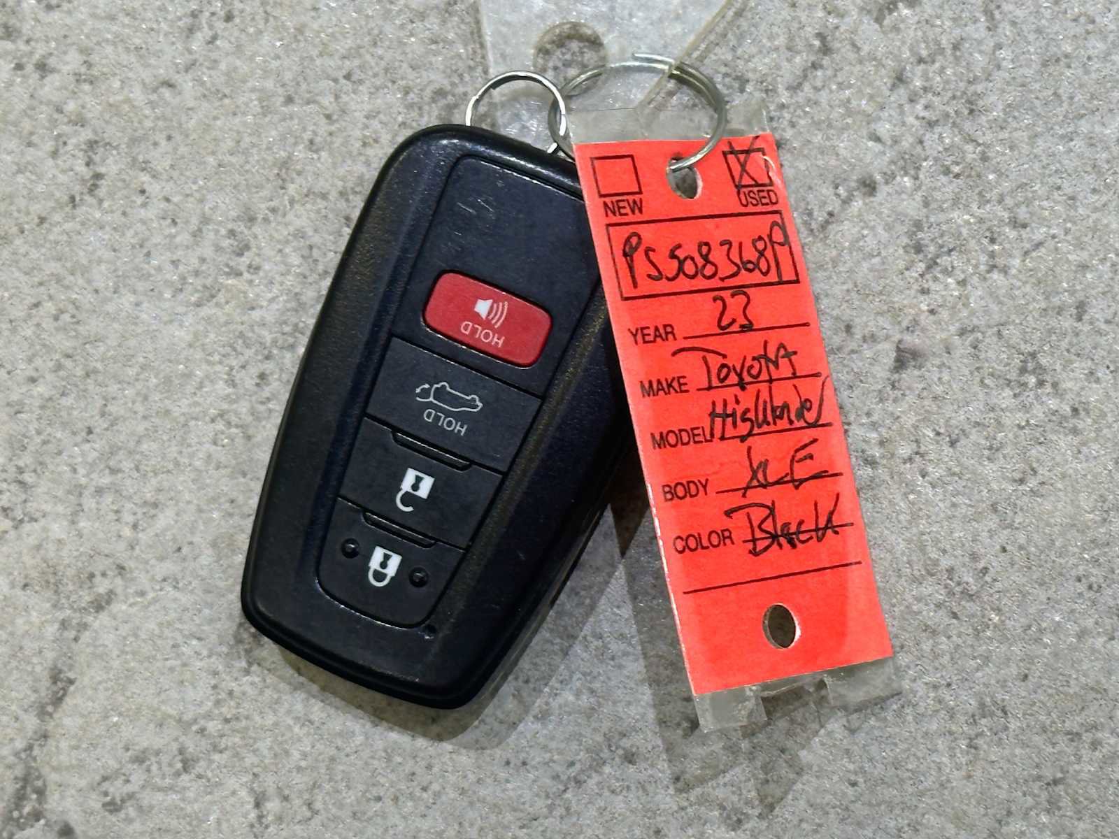 Used 2023 Toyota Highlander XLE AWD/4WD image 37