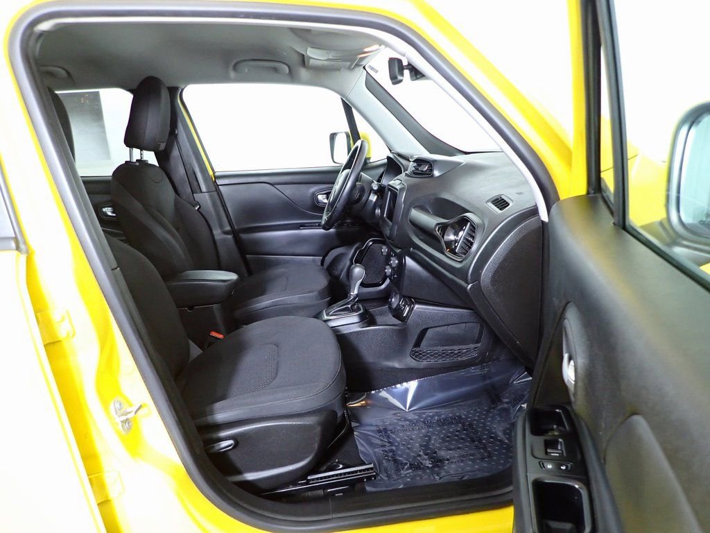 Used 2018 Jeep Renegade Altitude image 32