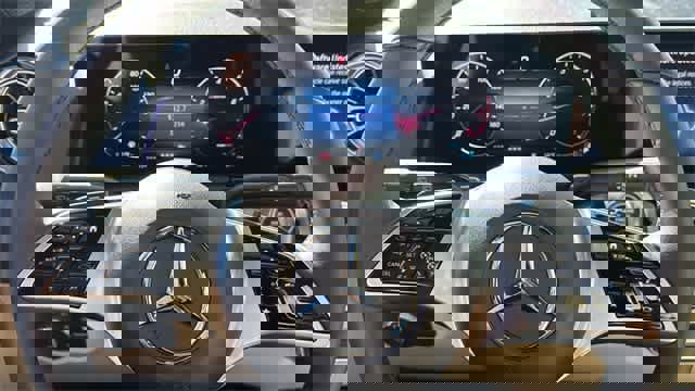 Certified 2025 Mercedes-Benz GLB 250 4MATIC image 92