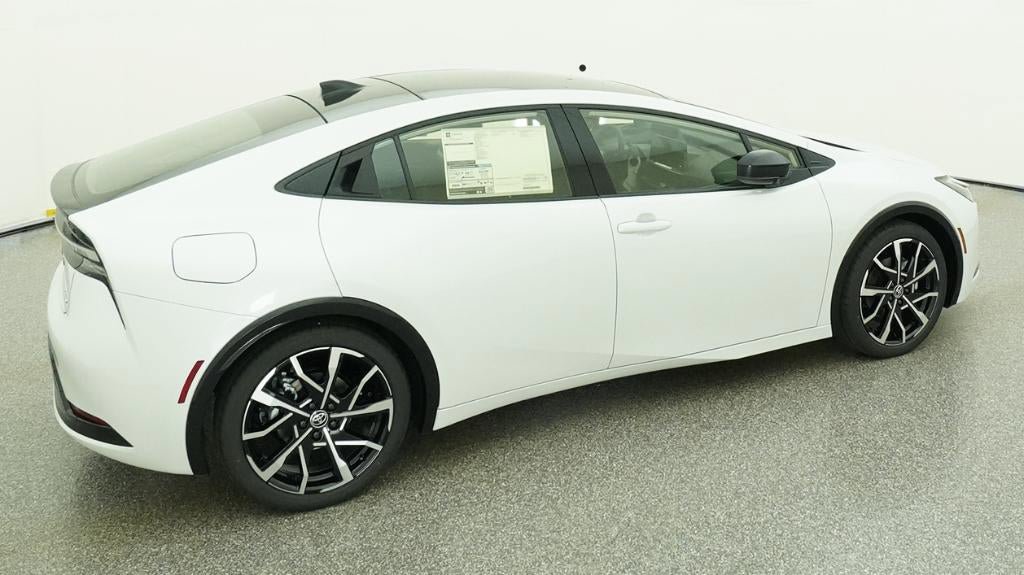 New 2026 Toyota Prius Plug-In Hybrid FWD image 10