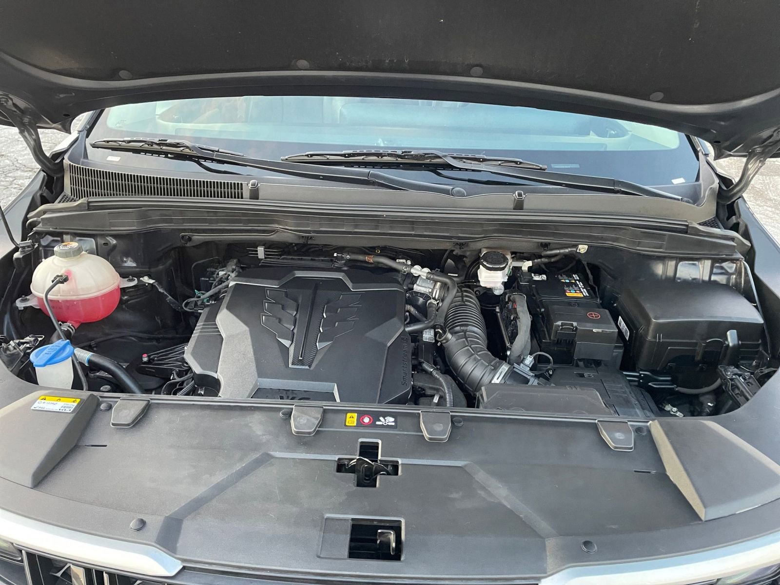 Used 2023 Kia Carnival LX image 32