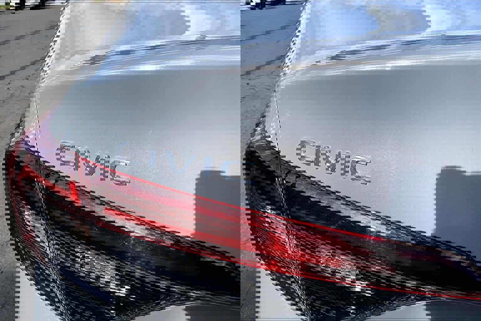 Used 2025 Honda Civic Sport image 9