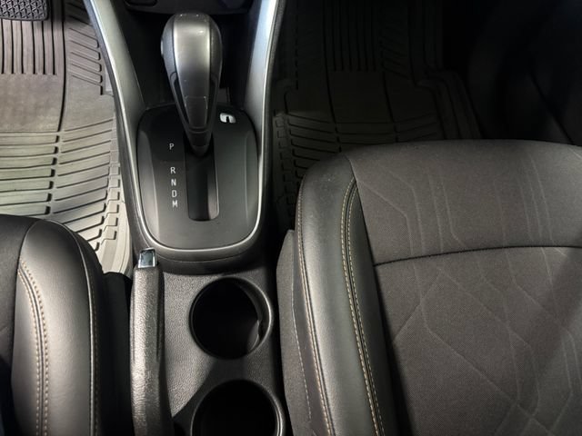 Used 2020 Chevrolet Trax LT w/ LT Convenience Package FWD image 16