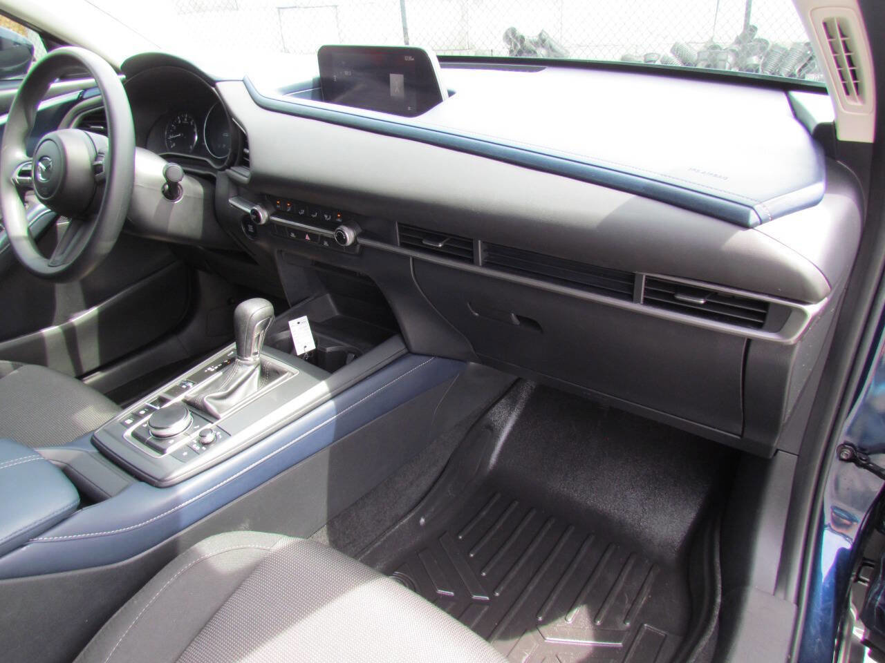 Used 2020 MAZDA CX-30 FWD image 17