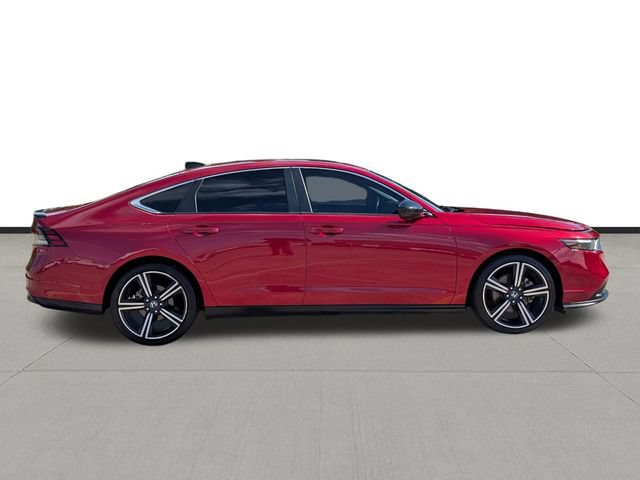 Used 2023 Honda Accord Sport image 3