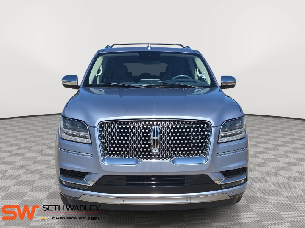 Used 2021 Lincoln Navigator Black Label w/ Cargo Convenience Package AWD/4WD image 2