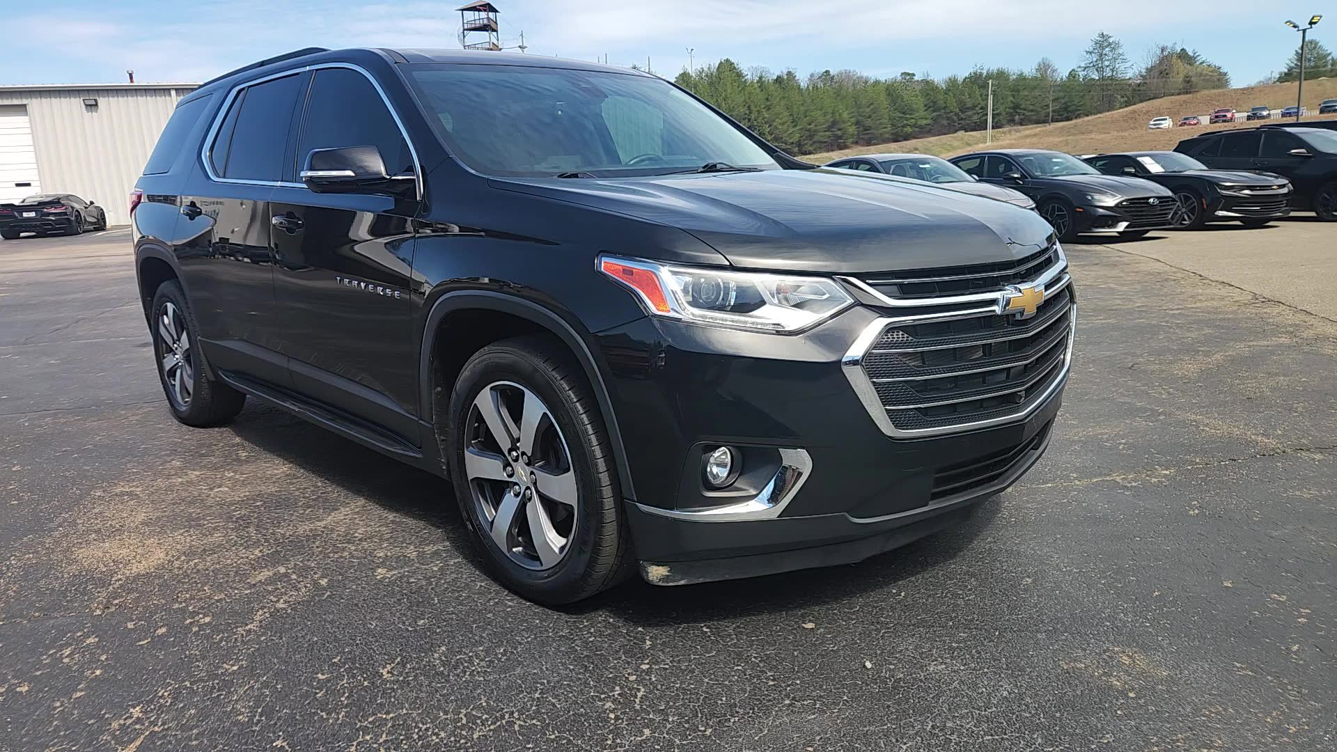 Used 2020 Chevrolet Traverse LT w/ LT Premium Package image 14
