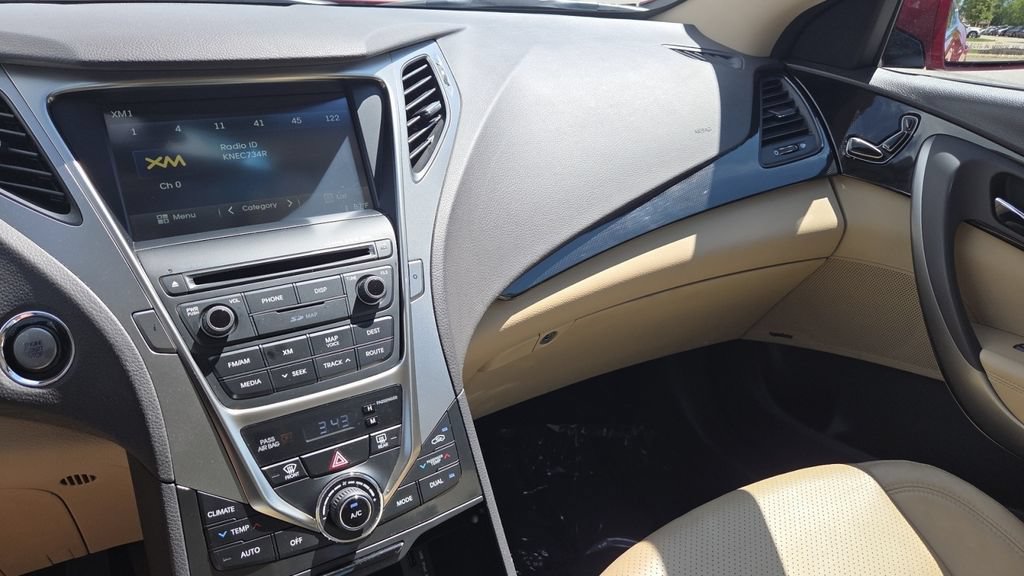 Used 2014 Hyundai Azera Limited FWD image 20