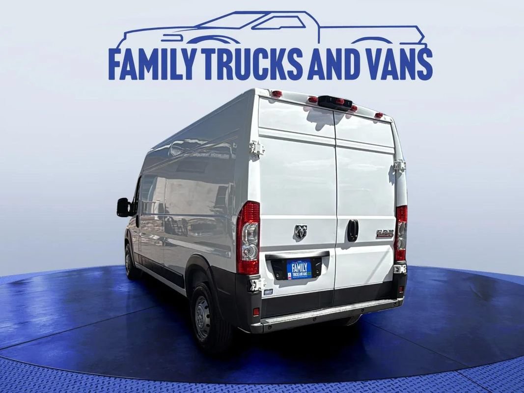 Used 2018 RAM ProMaster 2500 w/ Premium Appearance Group FWD image 3