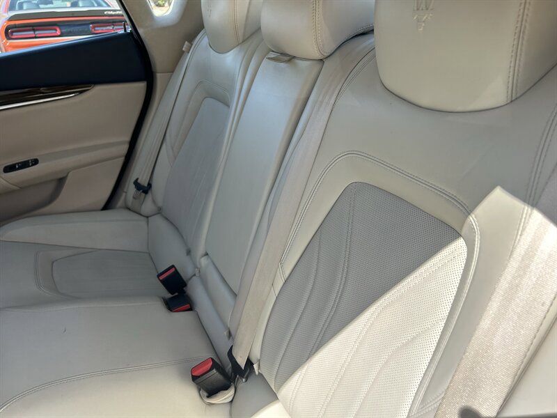 Used 2014 Maserati Quattroporte GTS RWD image 23