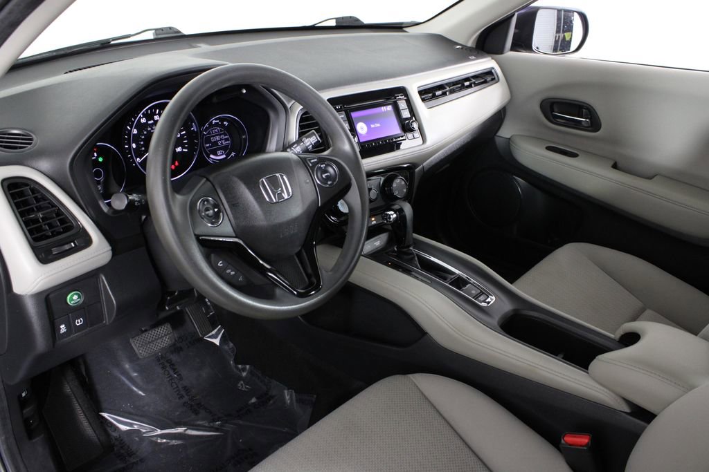 Used 2016 Honda HR-V LX image 17