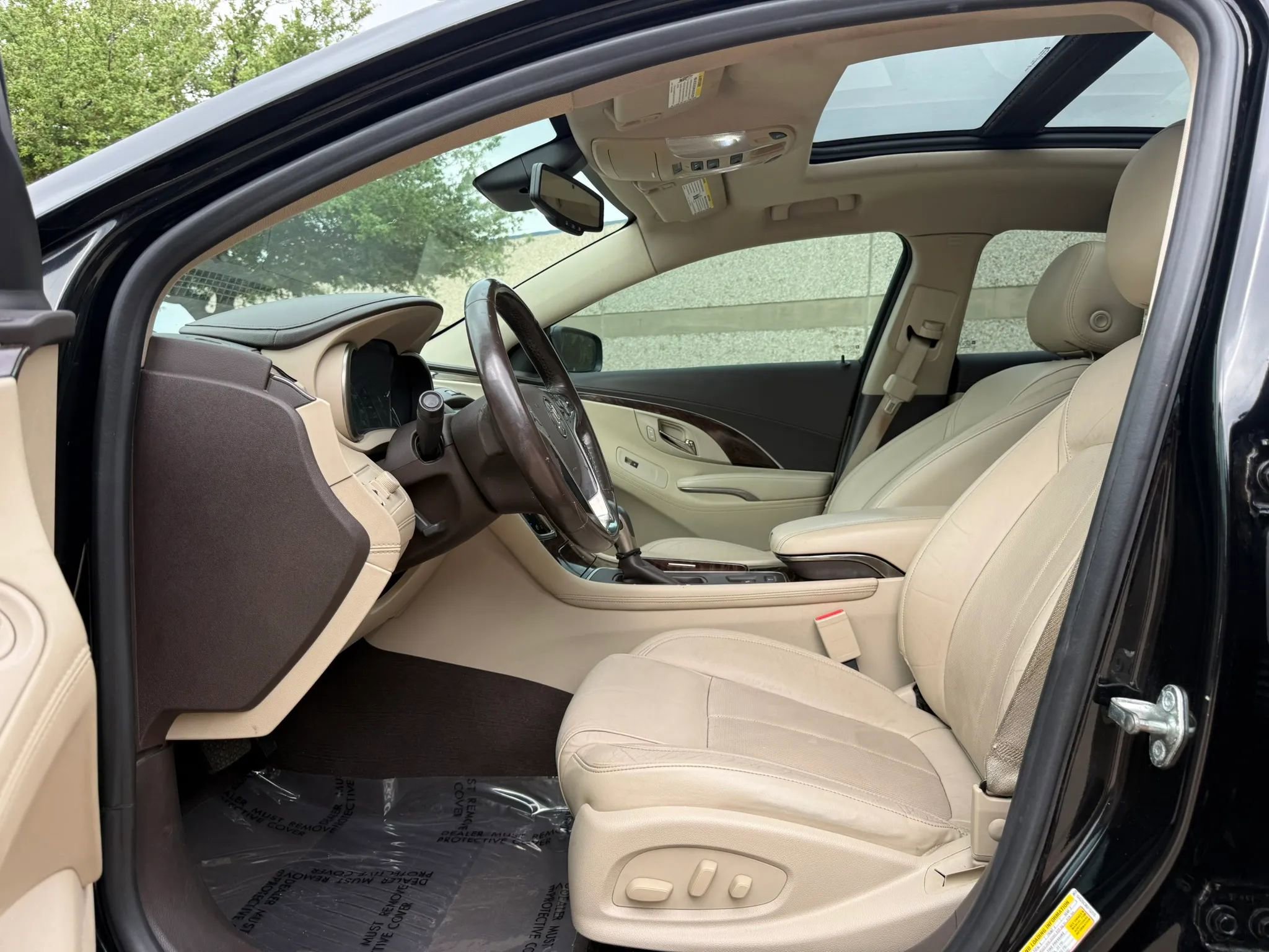 Used 2016 Buick LaCrosse Premium w/ Driver Confidence Package #1 FWD image 9
