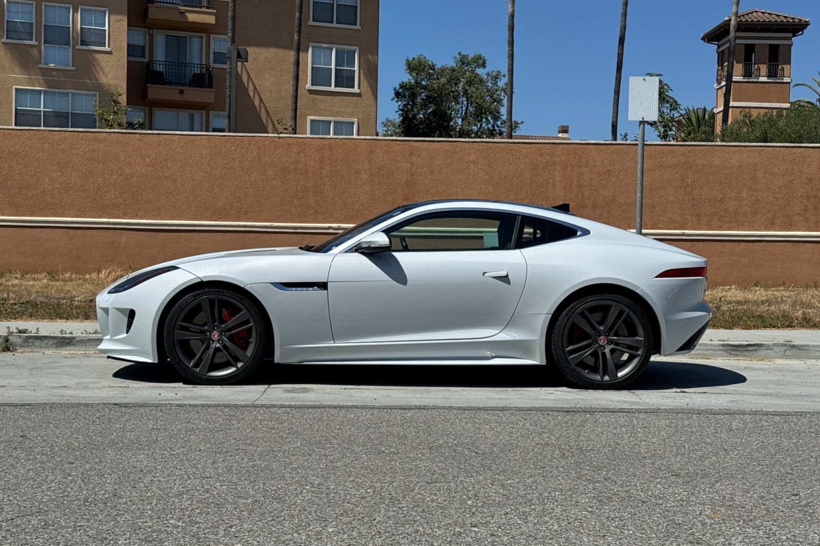 Used 2017 Jaguar F-TYPE S British Design Edition RWD image 7