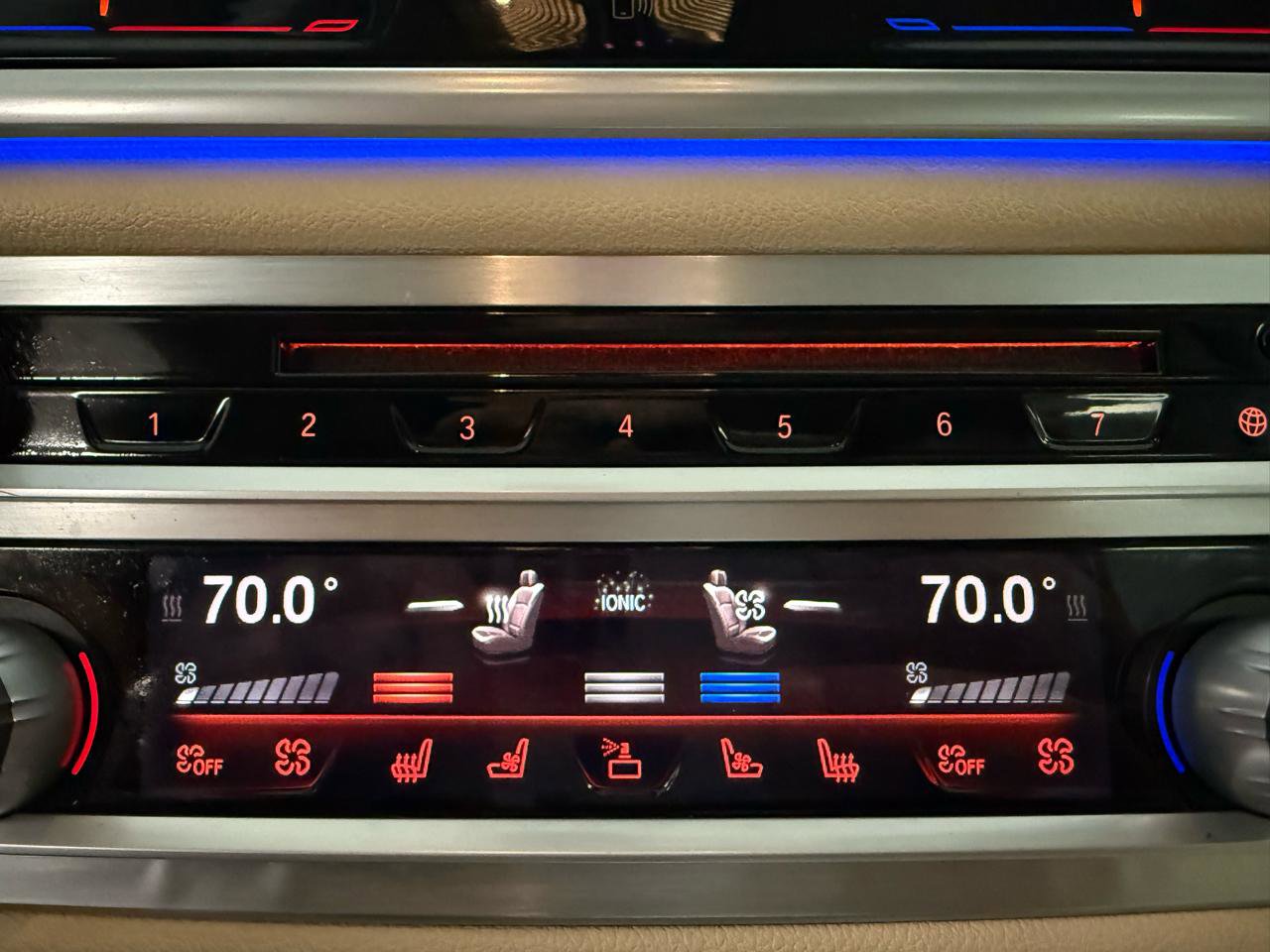 Used 2016 BMW 740i image 18