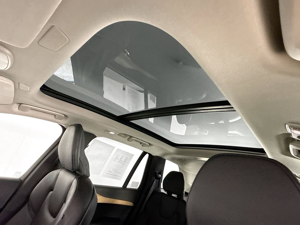 Certified 2023 Volvo XC90 B6 Plus w/ Protection Package Premier AWD/4WD image 23