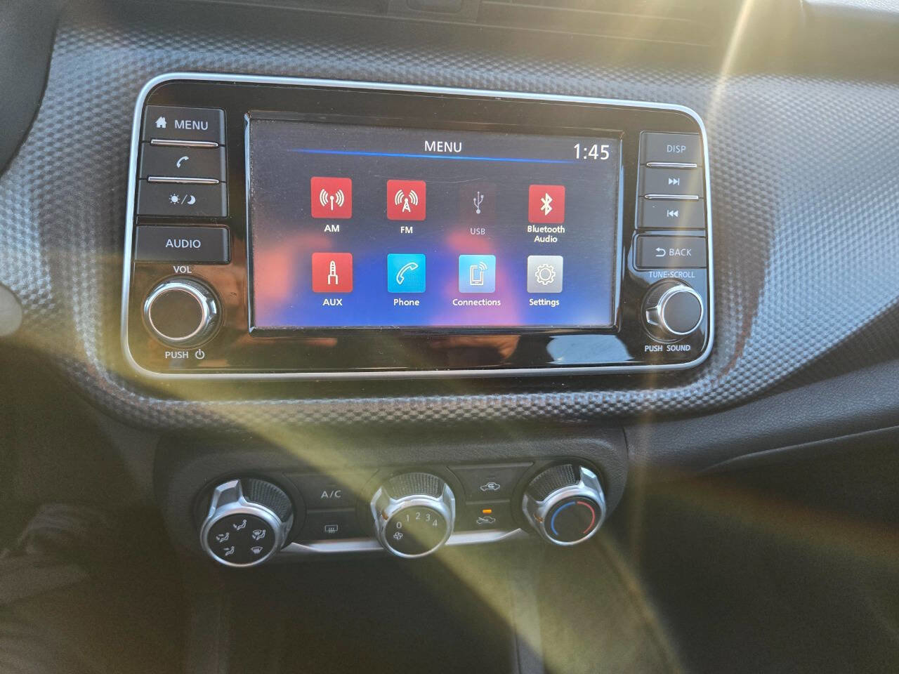 Used 2020 Nissan Kicks S FWD image 12