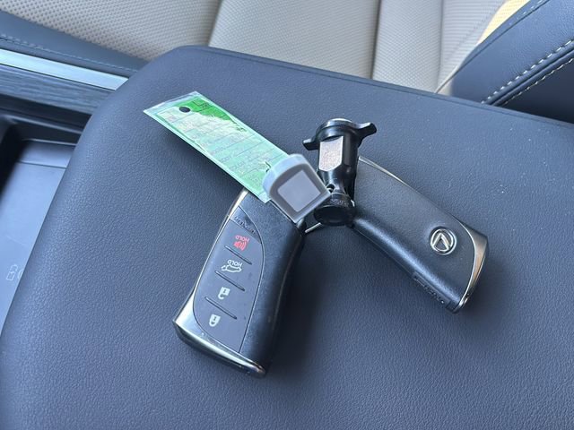 Used 2024 Lexus GX 550 AWD/4WD image 30