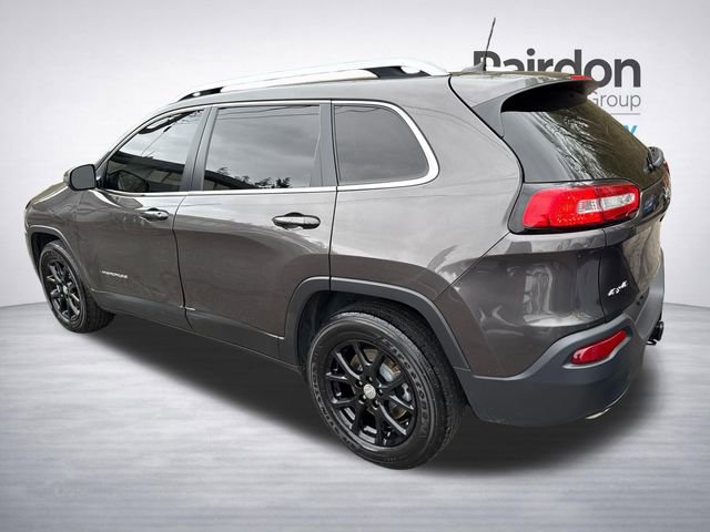 Used 2018 Jeep Cherokee Latitude Plus w/ Comfort/Convenience Group image 5