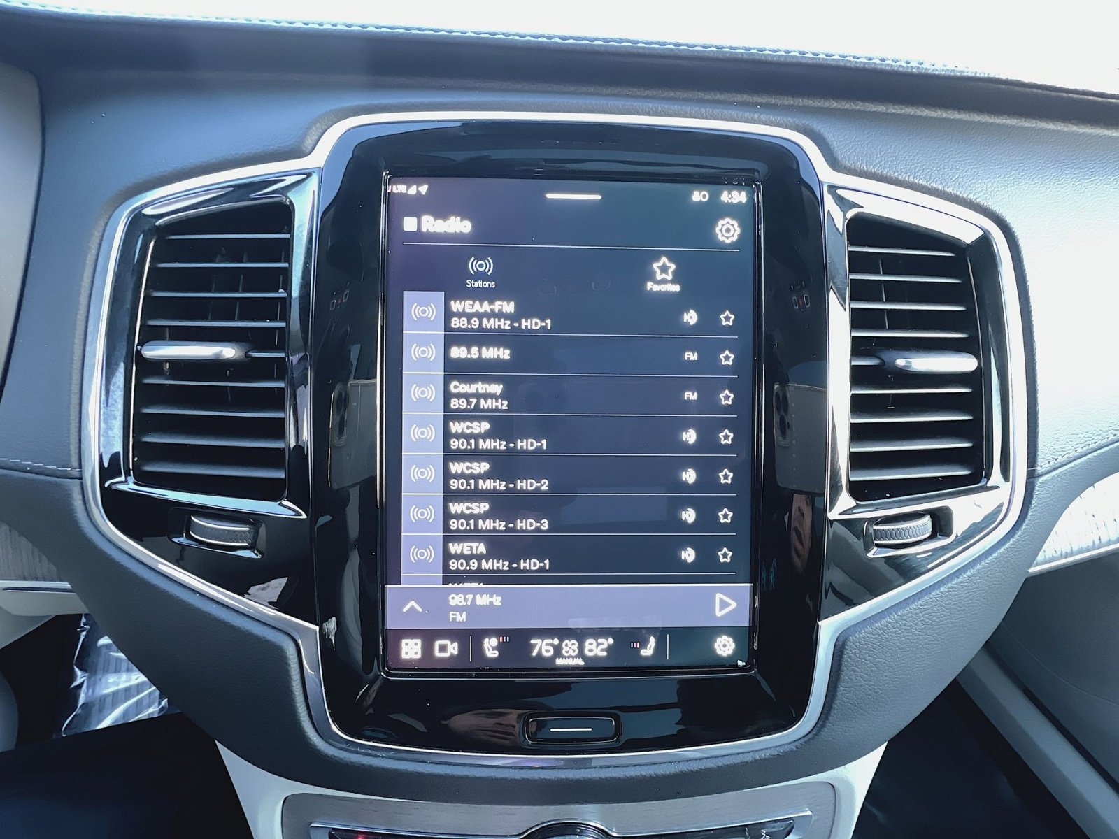 Certified 2023 Volvo XC90 T8 Ultimate image 18