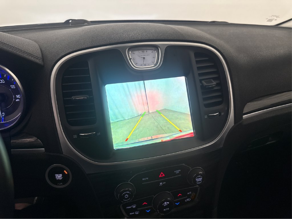 Used 2018 Chrysler 300 Touring RWD image 39