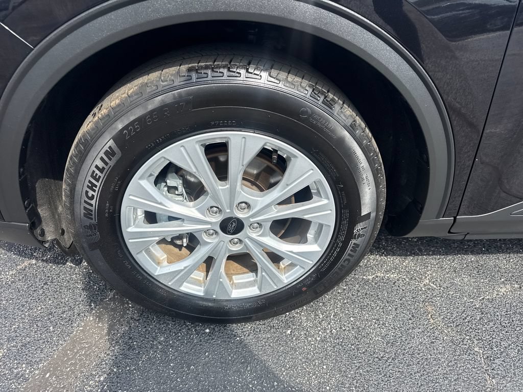 Used 2025 Ford Escape Active FWD image 18