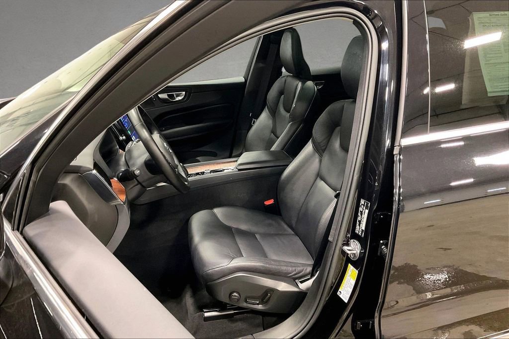 Certified 2023 Volvo XC60 B5 Plus w/ Climate Package AWD/4WD image 21