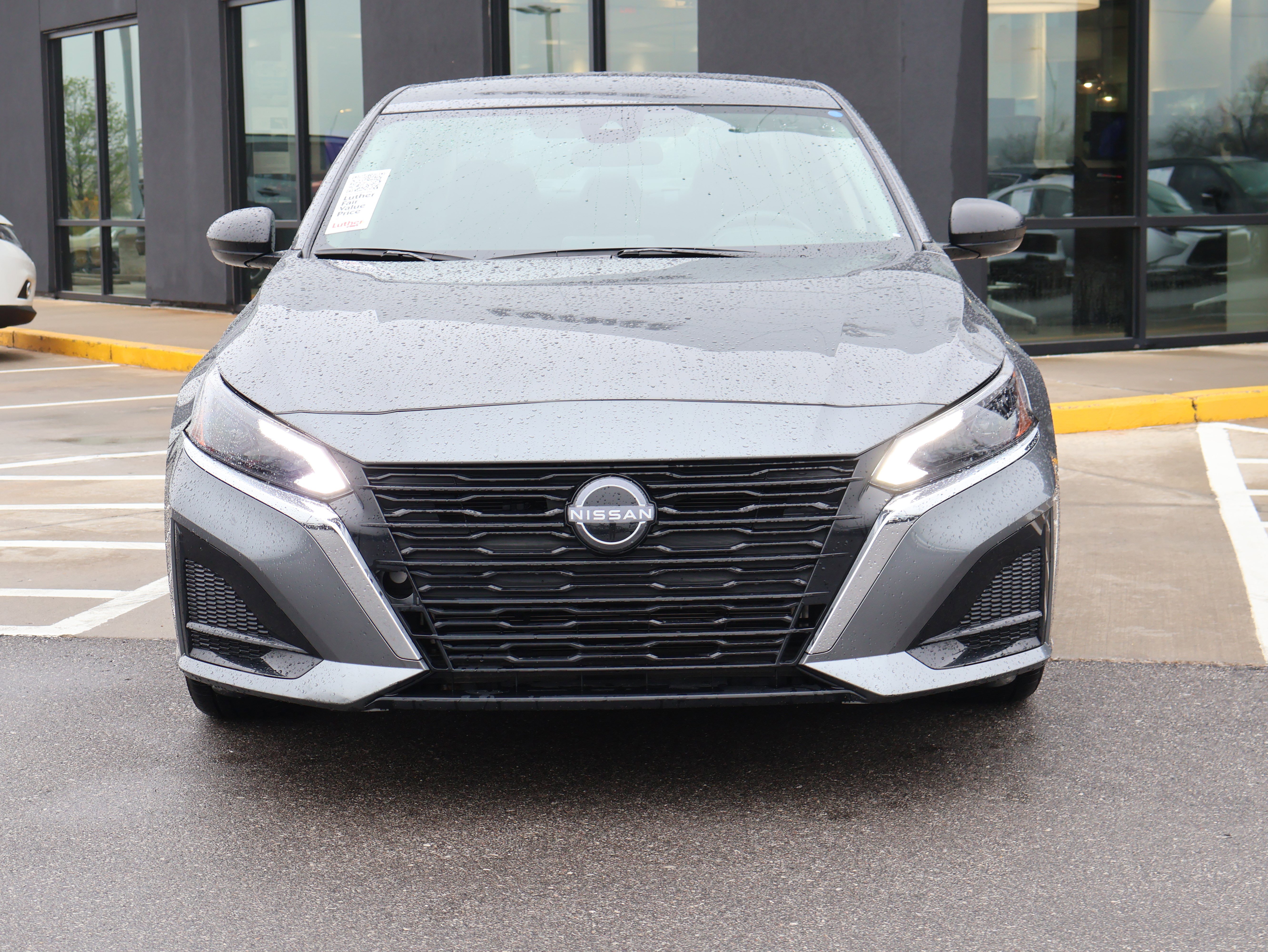Used 2025 Nissan Altima 2.5 SV video 2