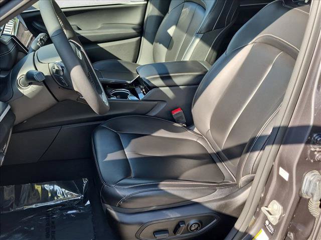 Used 2023 Jeep Grand Cherokee L Limited RWD image 16