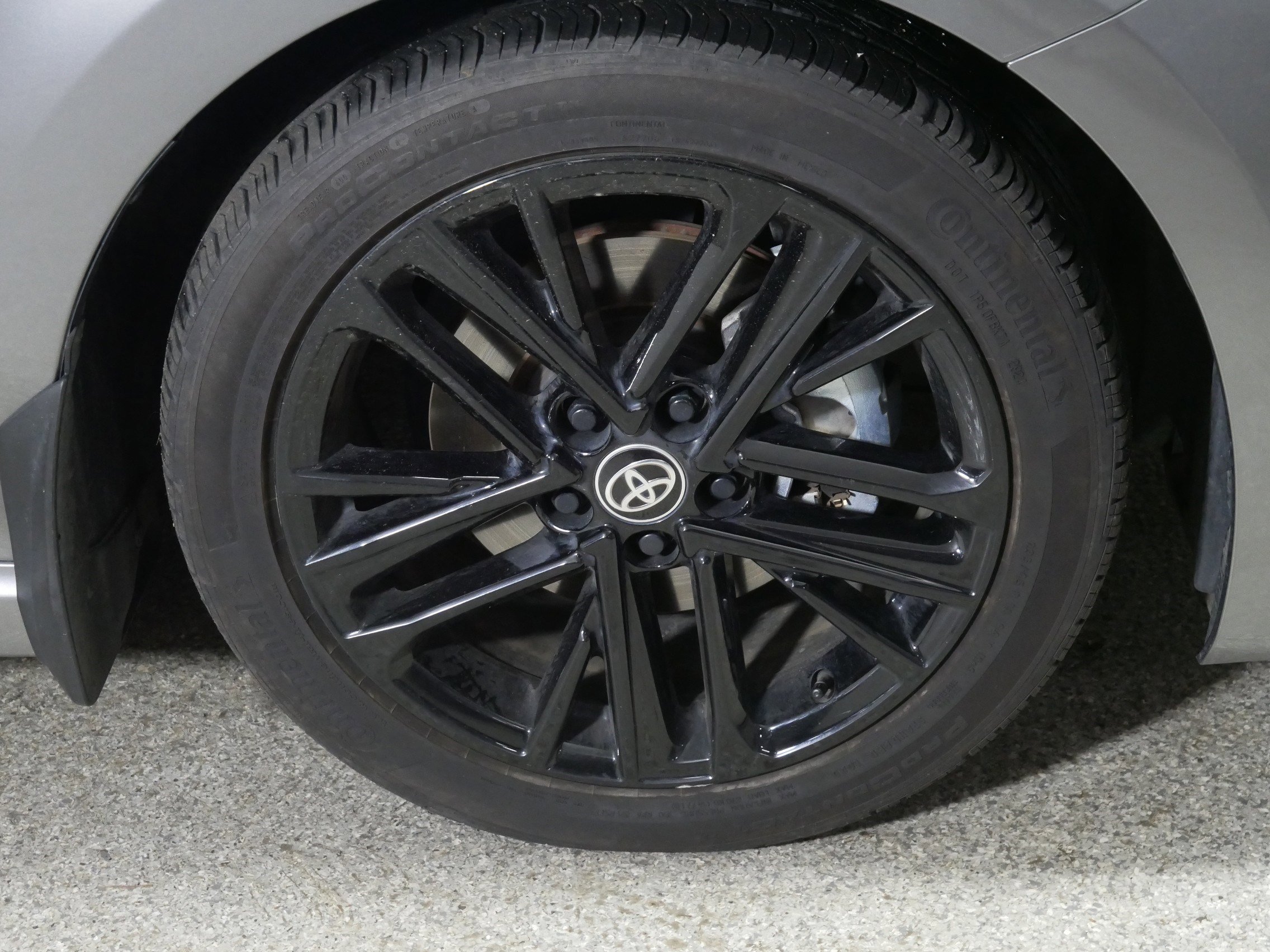 Used 2025 Toyota Camry SE FWD image 15