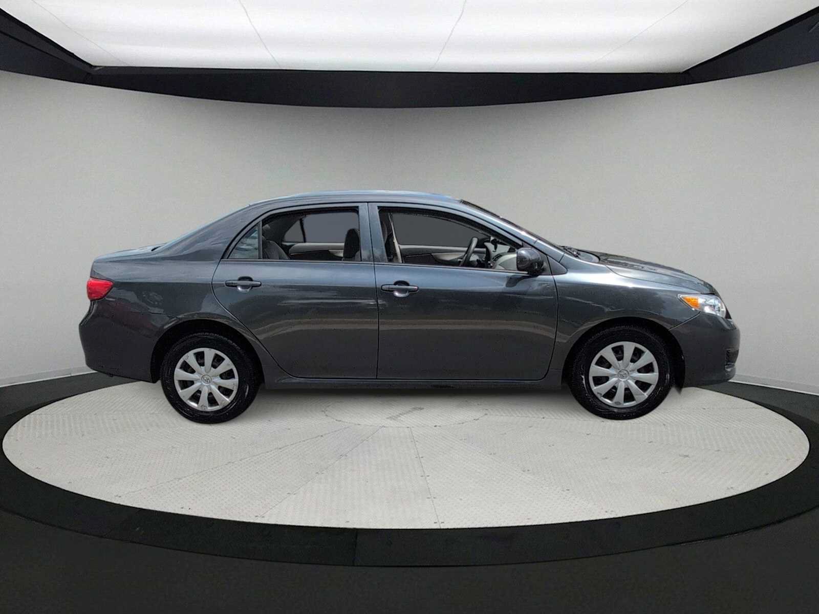 Used 2010 Toyota Corolla LE FWD image 9
