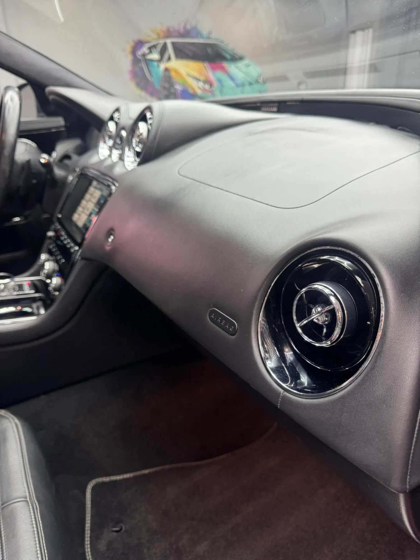 Used 2015 Jaguar XJ RWD image 35