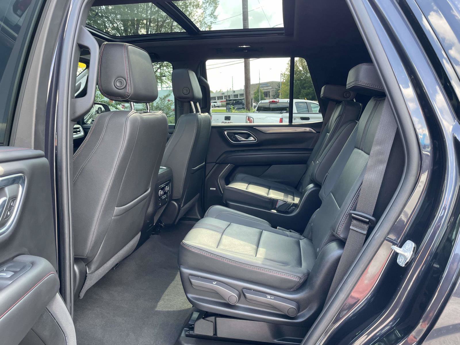 Used 2024 Chevrolet Tahoe RST w/ Luxury Package RWD image 3