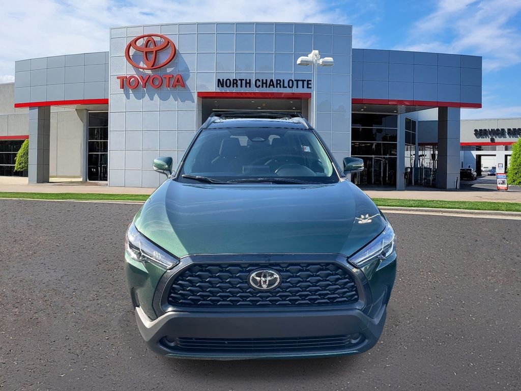 Used 2023 Toyota Corolla Cross LE w/ Moonroof Package image 5