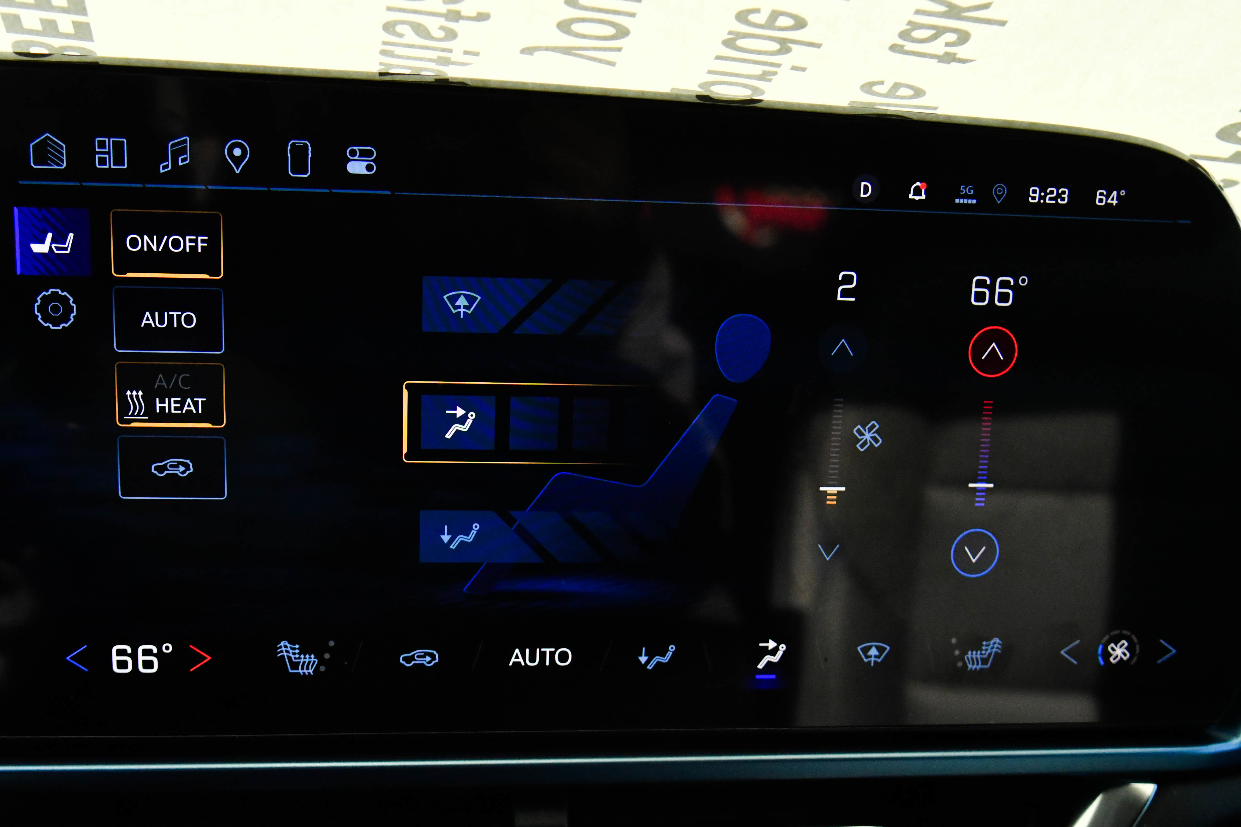 Used 2025 Chevrolet Equinox EV LT FWD image 32