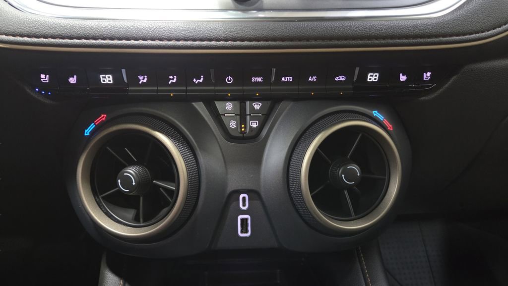 Used 2024 Chevrolet Blazer Premier w/ Driver Confidence II Package image 18