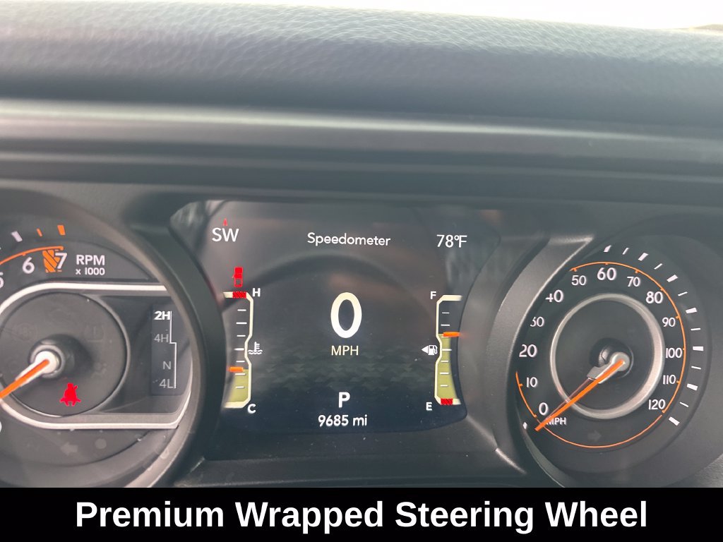 Used 2025 Jeep Gladiator Sport AWD/4WD image 16