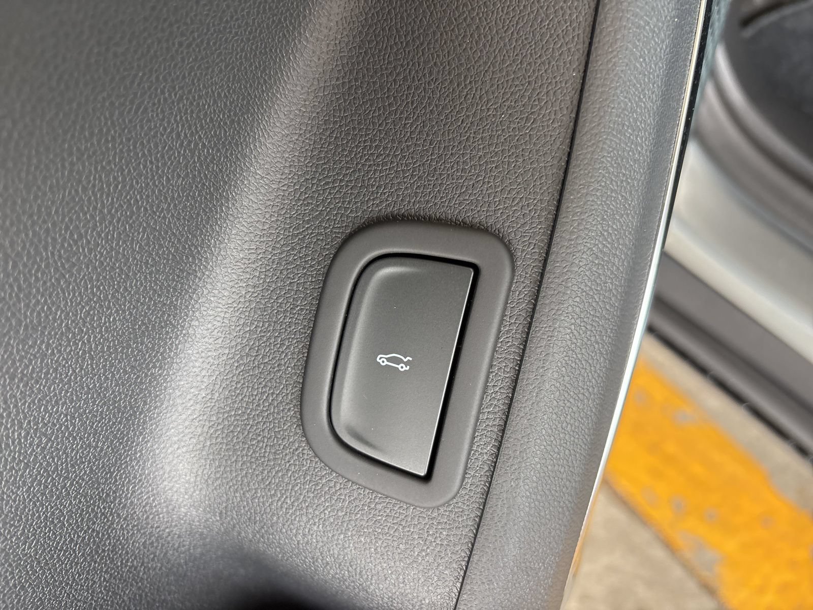New 2026 GMC Acadia Elevation w/ Black Edition FWD image 12