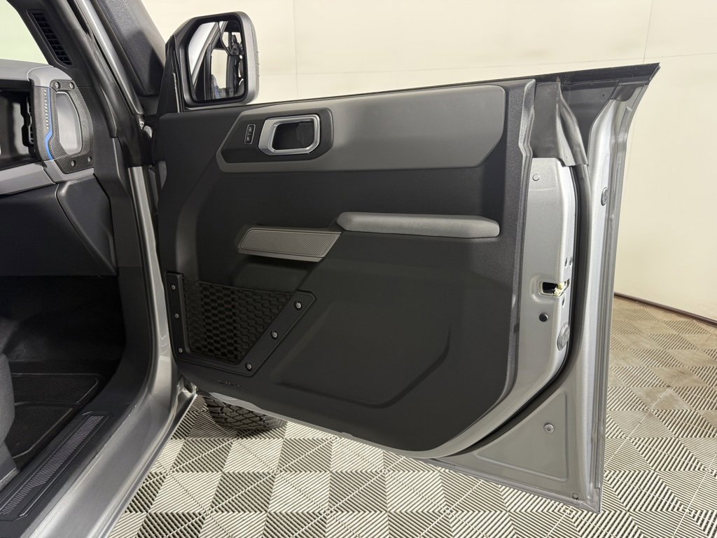 Used 2023 Ford Bronco Black Diamond image 26