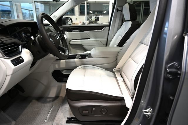 New 2026 GMC Acadia Denali w/ Super Cruise Package image 9