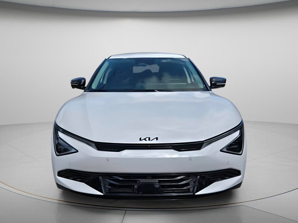 New 2026 Kia EV6 Wind RWD image 3