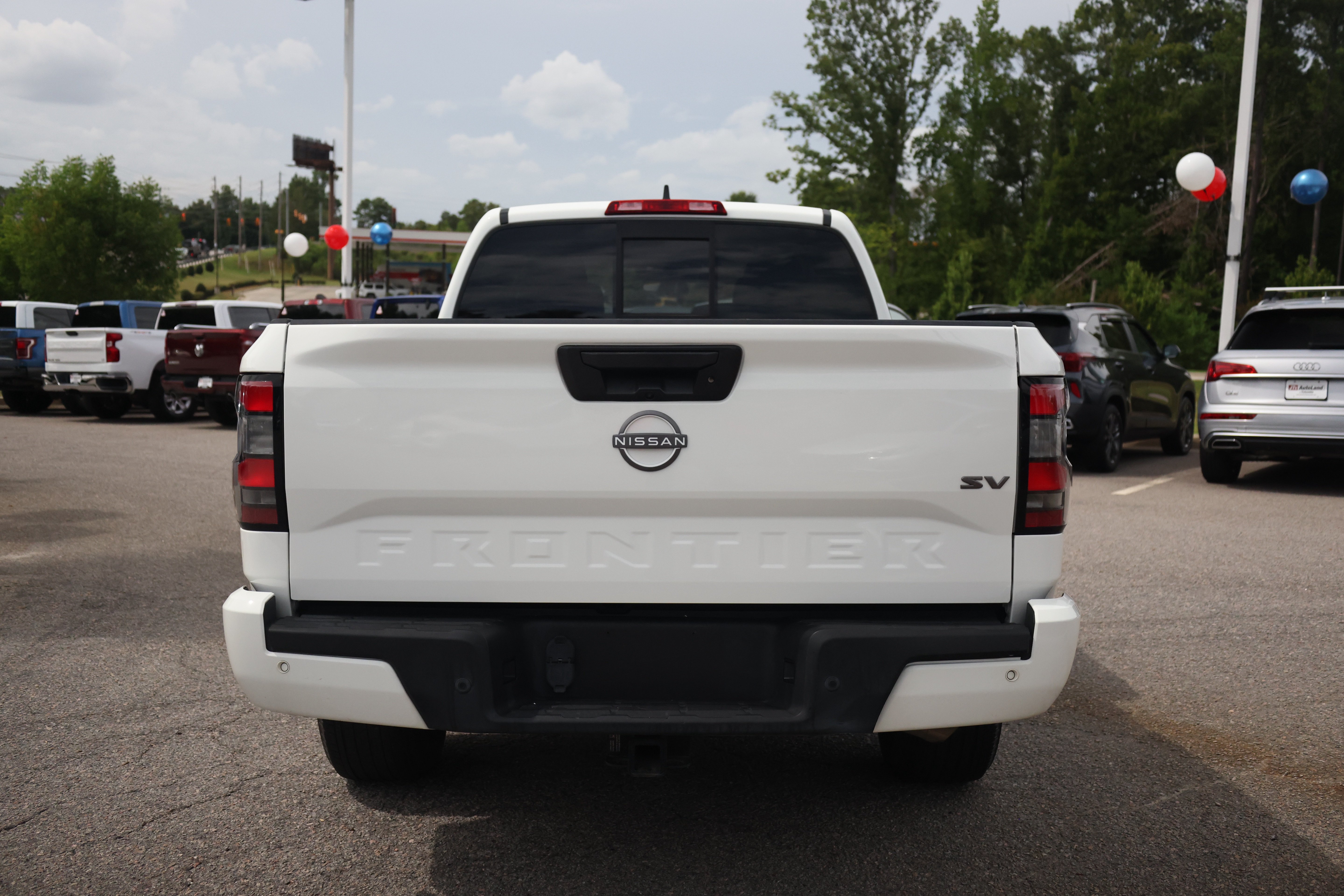 Used 2022 Nissan Frontier SV w/ Technology Package RWD image 4