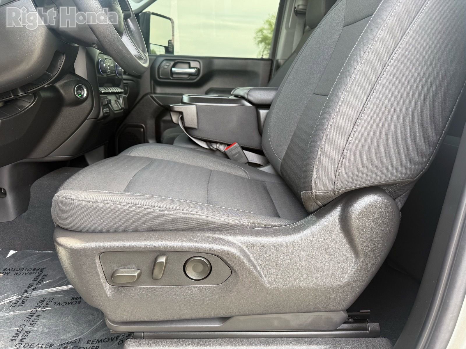 Used 2025 Chevrolet Silverado 2500 Custom w/ Custom Convenience Package AWD/4WD image 14