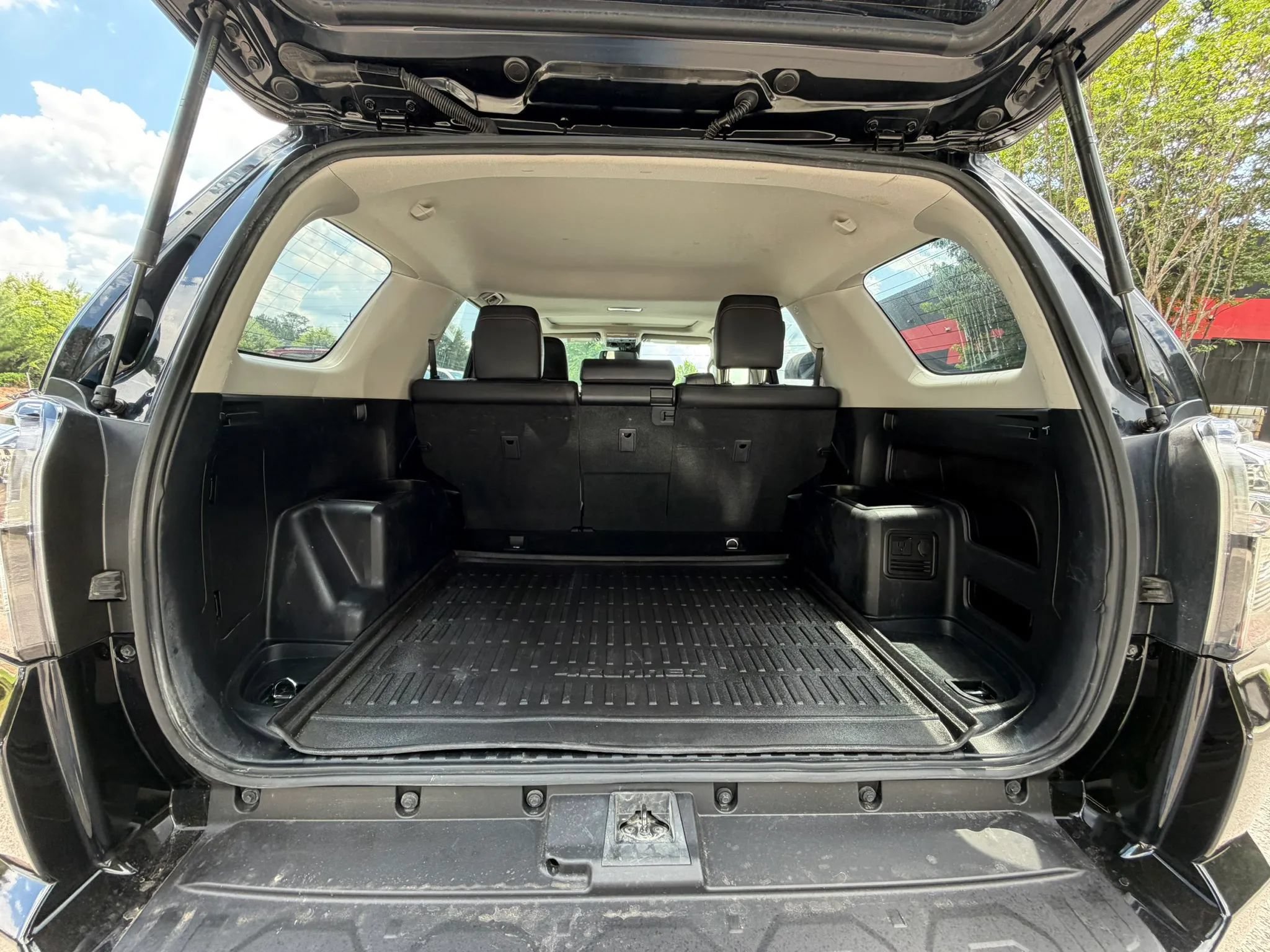 Used 2023 Toyota 4Runner TRD Off-Road Premium w/ Off Road Premium Plus Package AWD/4WD image 38