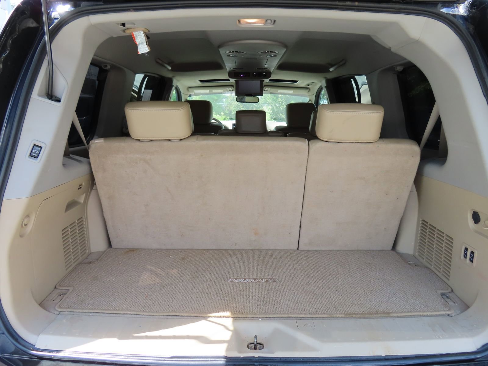 Used 2011 Nissan Armada Platinum AWD/4WD image 38
