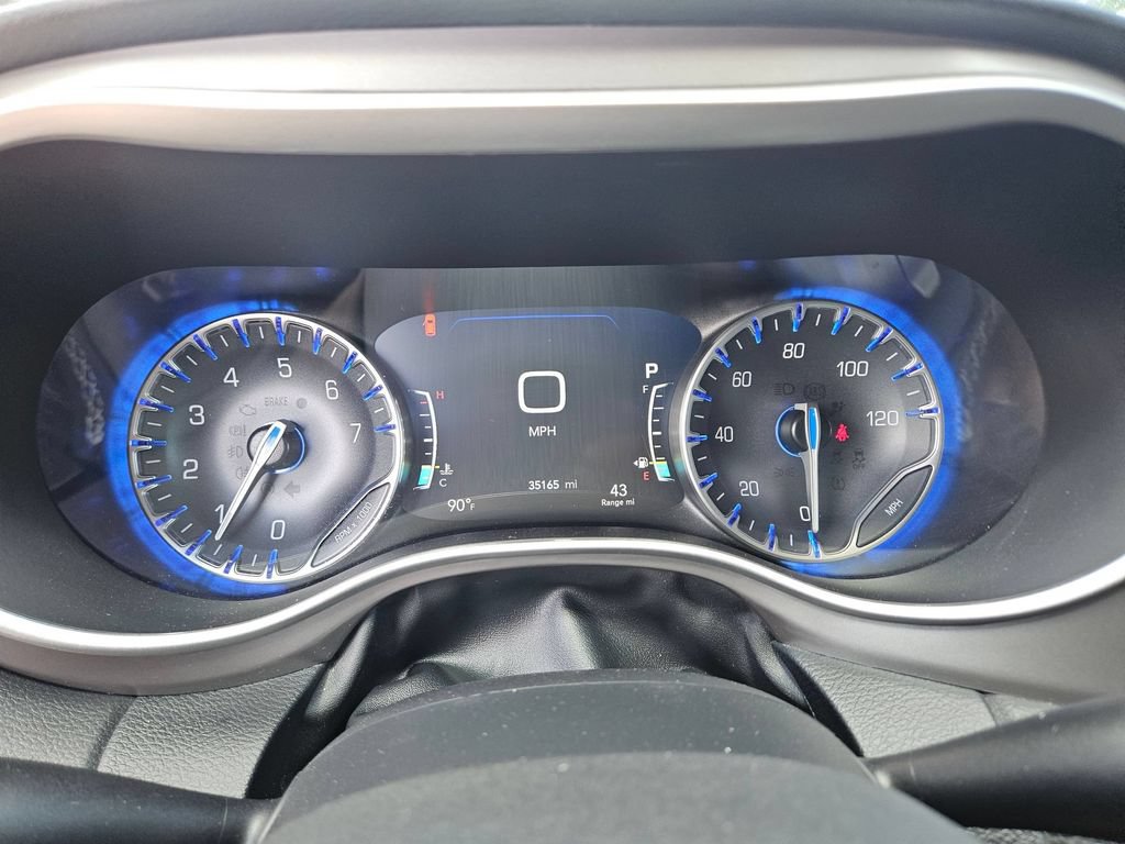 Used 2025 Chrysler Pacifica Select FWD image 18